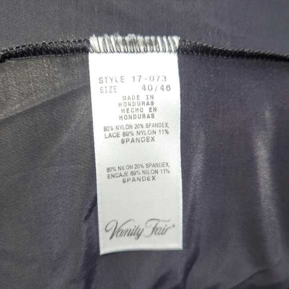 *8 Vanity Fair size 40/46 large camisole solid black stretch lace detail - Picture 6 of 6